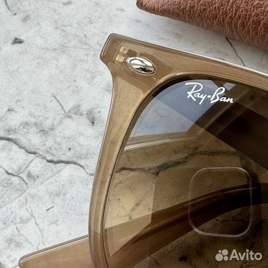 Солнцезащитные очки ray ban rb4258