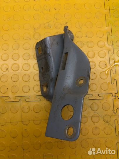 Петля капота левая Nissan Almera Classic QG16