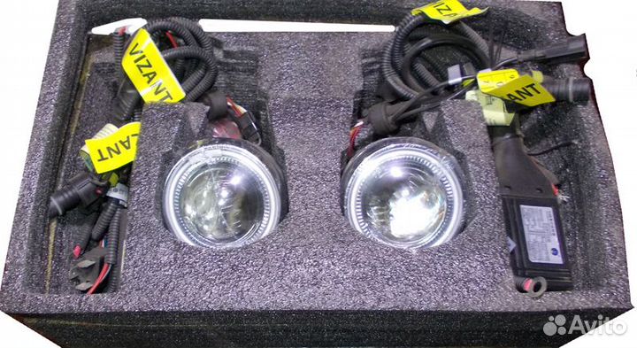 Комплект биксенон фонарей Н4 5000К IL Trade