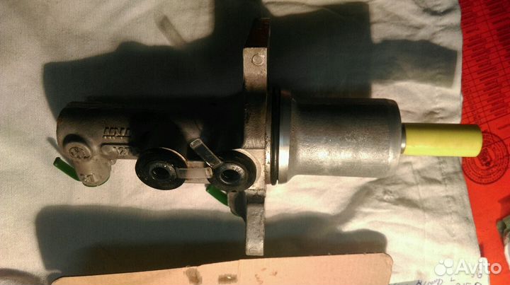 Главный тормозной цилиндр (спринтер 515) 