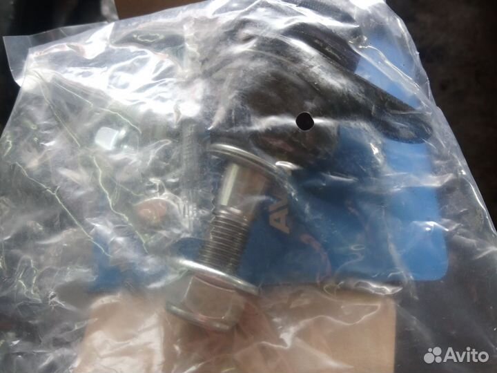 Шаровые опоры передние 2 шт (L+R) Volvo XC90, S60