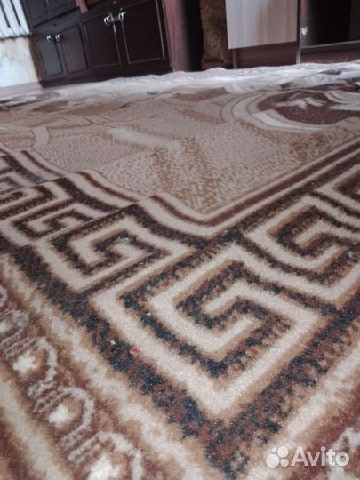 Ковер напольный