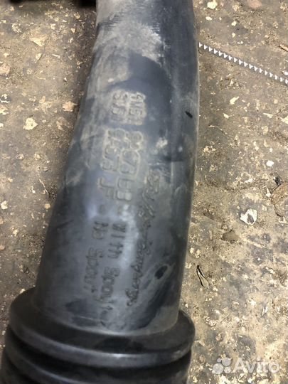 Патрубок воздушного фильтра Ford Focus 2