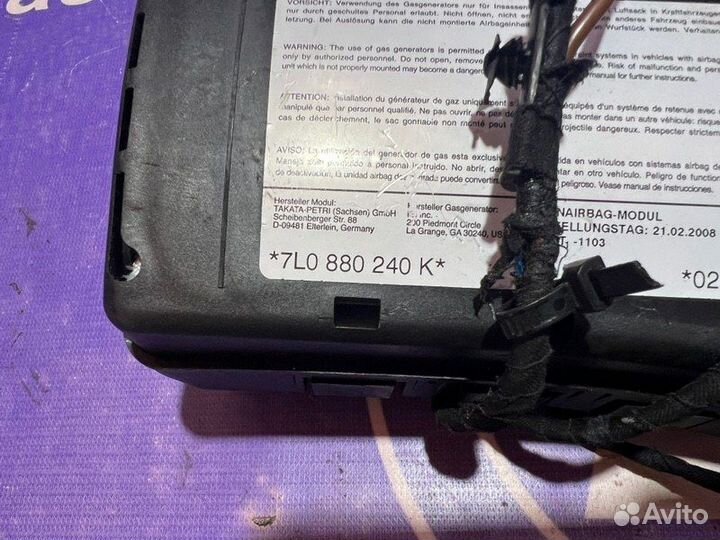 Подушка безопасности в сиденье правая Volkswagen