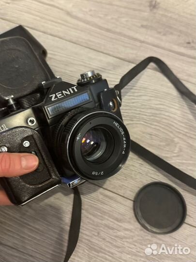 Плёночный фотоаппарат Zenit EM 44 mm