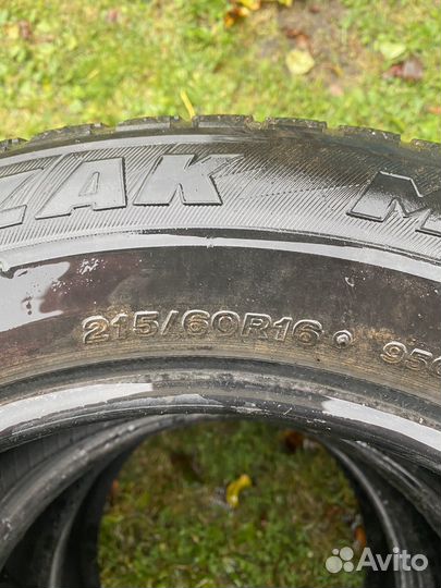 Bridgestone Blizzak MZ-03 215/60 R16 95Q