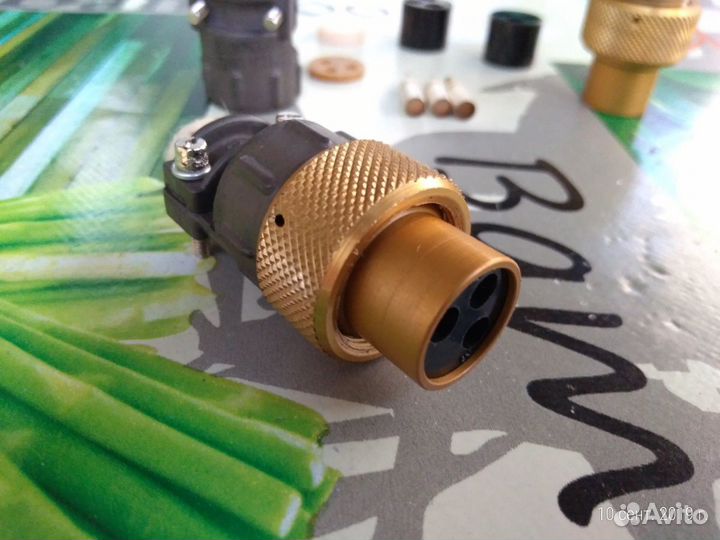 Разъёмы на 3 контакта (новые)