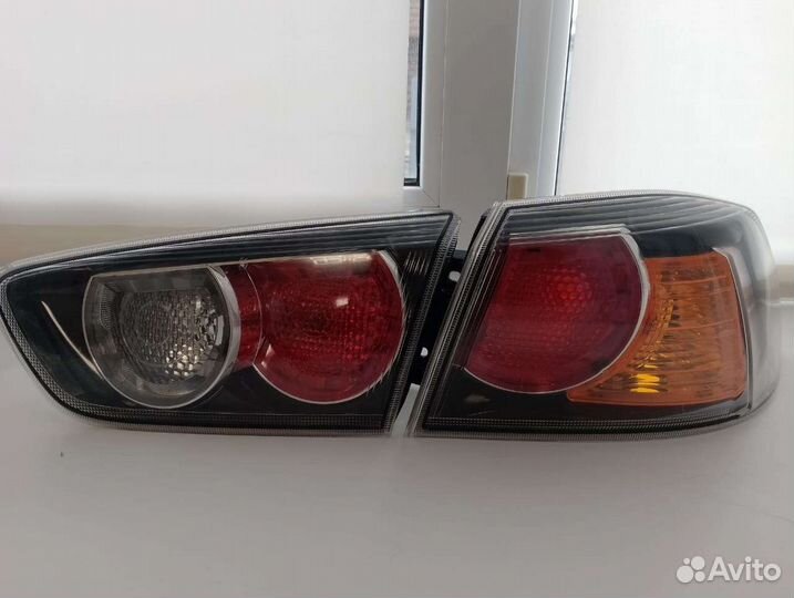 Задние фонари на mitsubishi lancer 10