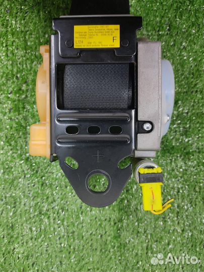 Ремень безопасности передний левый Toyota Avensis