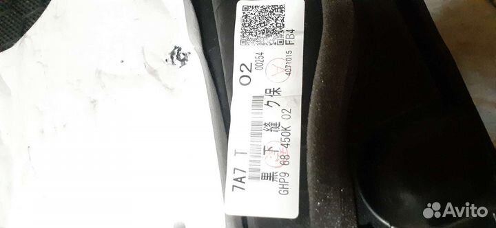 Обшивка передней левой двери mazda GJ