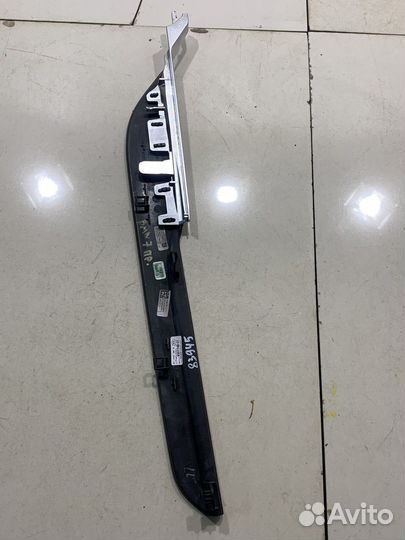 Накладка декоративная правая (BMW 7 G11/G12)