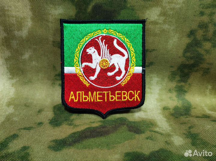Шеврон наплечный большой