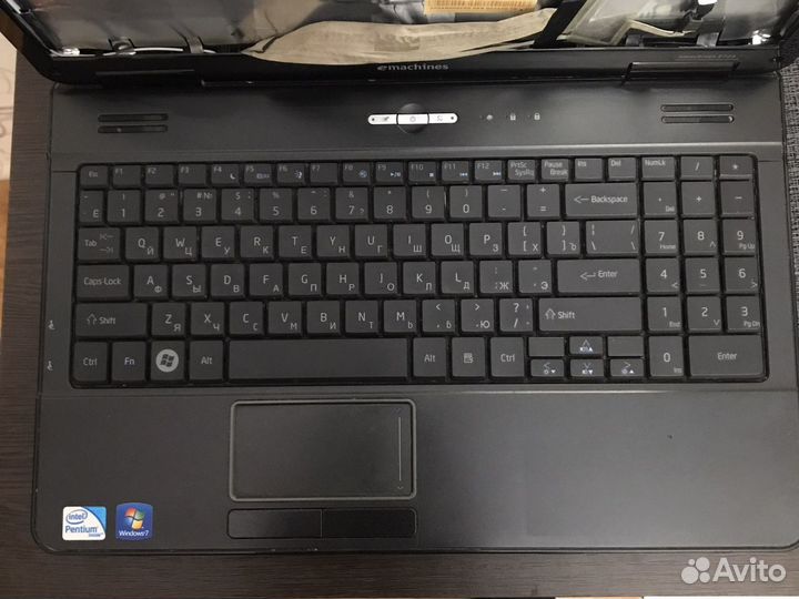 Ноутбук eMachines e725 в разборе