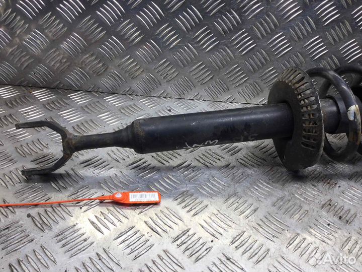 Стойка передняя правая Volkswagen Passat 170811 AF