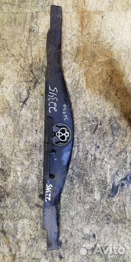 Кронштейн коробки (балка кпп) Volkswagen Touareg 2