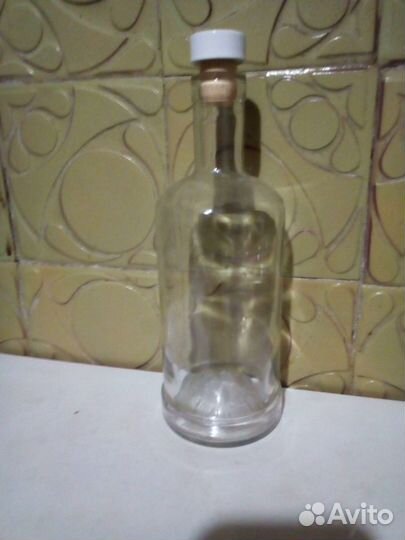 Бутылка с притёртой крышкой