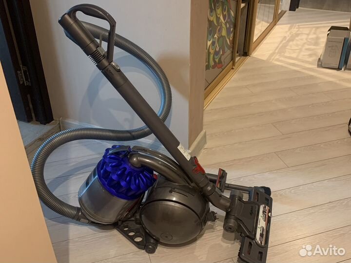 Пылесос Dyson dc 37
