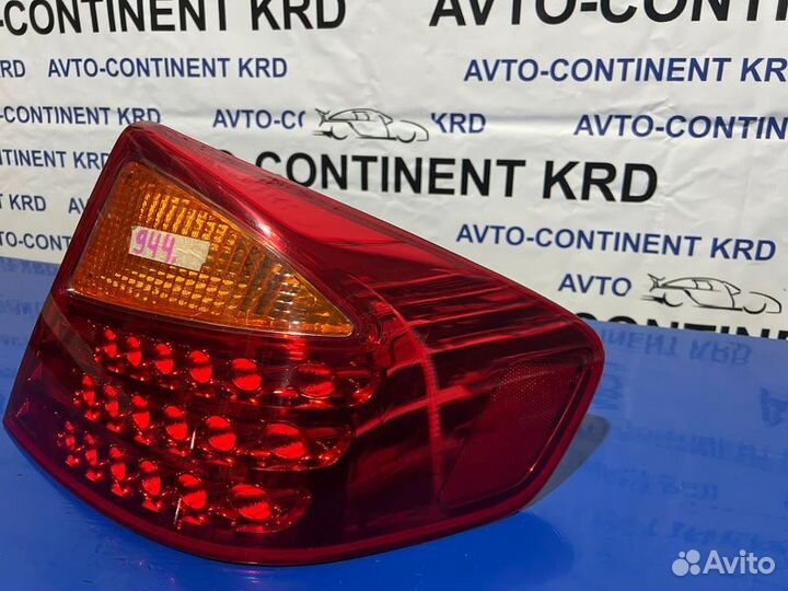 Стоп задний правый Nissan Skyline V35 VQ25DD