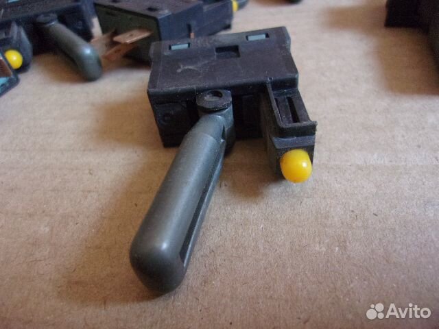 Опель Аскона, кнопка обогрева стекла / птф