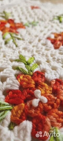 Подушка вязанная