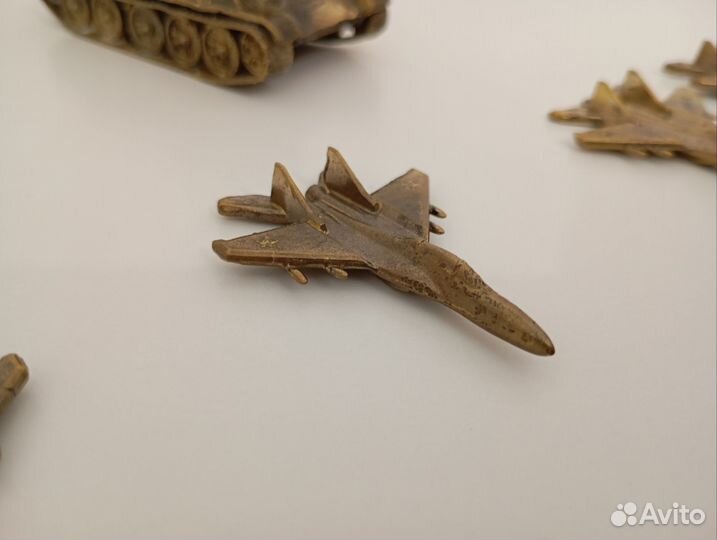 Бронзовая статуэтка самолет