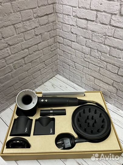 Фен Dyson Supersonic