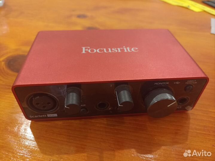 Внешняя звуковая карта focusrite scarlett solo 3rd