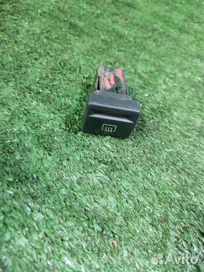 Кнопка обогрева заднего стекла LADA Granta