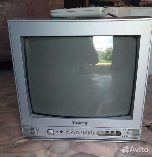 Телевизор бу Elenberg