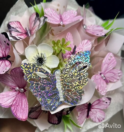 Букет из 11 бабочек в коробочке светящийся