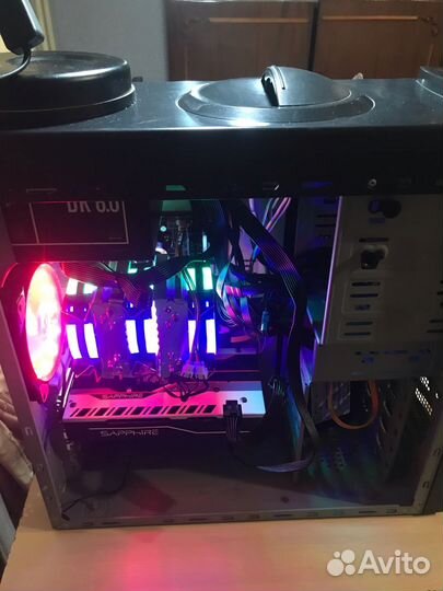 Игровой компьютер с монитором