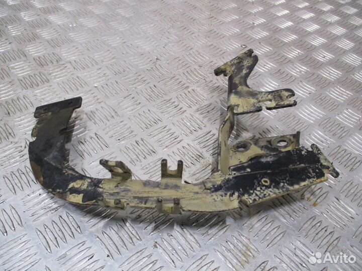 Кронштейн проводки MAN 81517155061