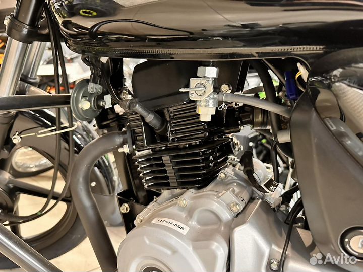 Мотоцикл bajaj Boxer 150 UG