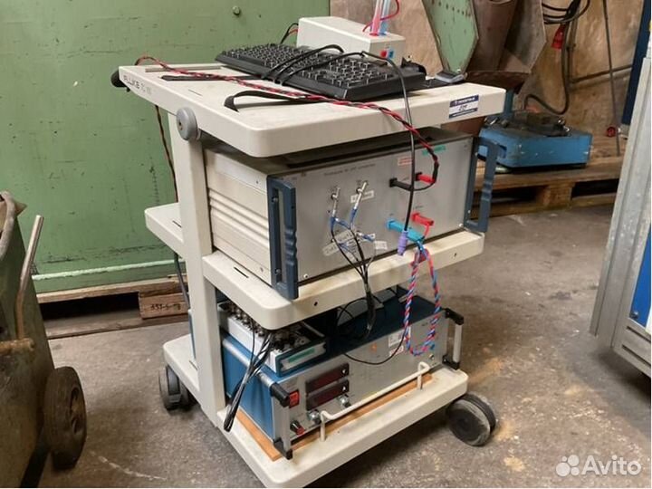 Блок питания с авто.регул. диапазона MCA 750-400