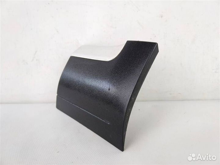 Молдинг переднего правого крыла фольксваген туаре