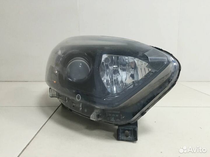 Фара правая Renault Kaptur 2016