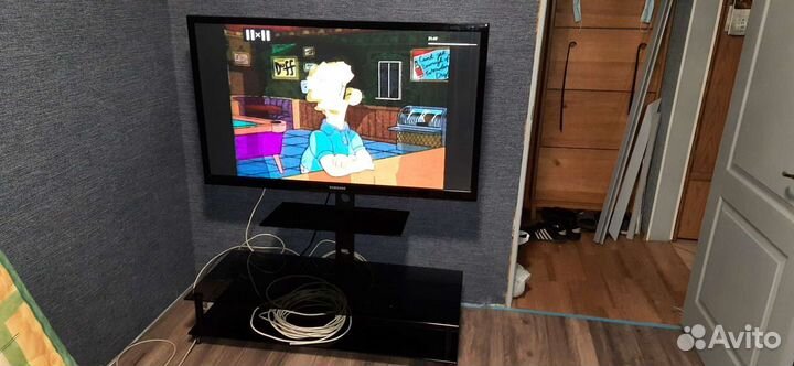 Полка стеклянная под тв akma PL15