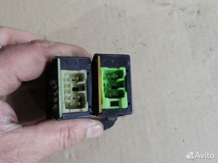 Кнопки авариики и подогрев стекла suzuki baleno