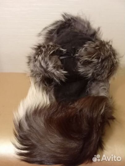 Шапка из натурального меха и замши