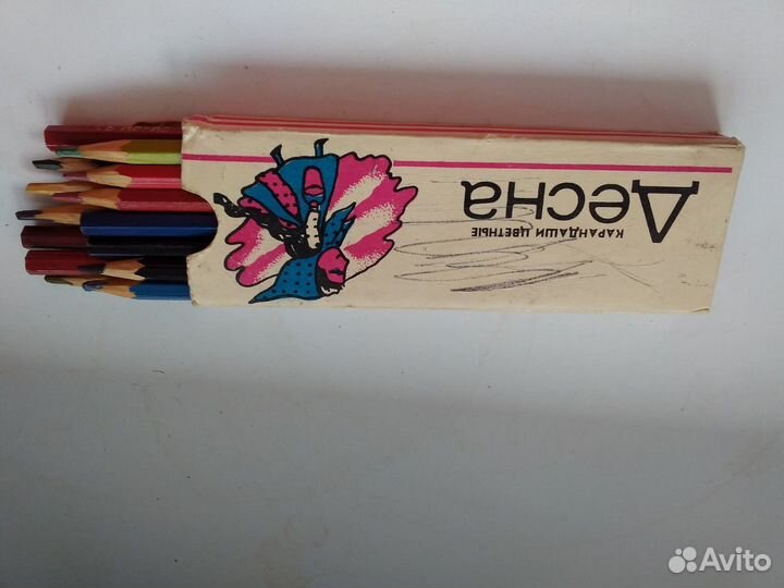 Коробка цветных карандашей Десна СССР 14 шт