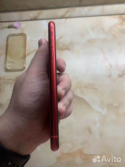 iPhone 11 red