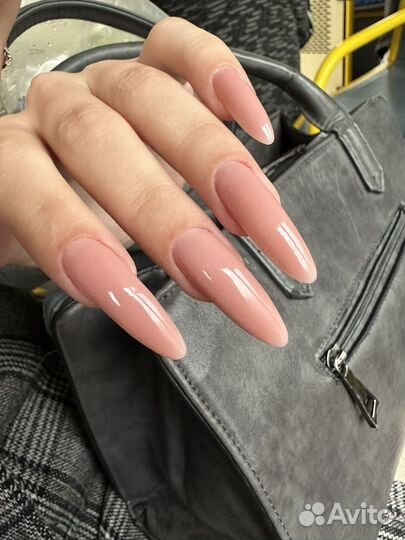 Маникюр и педикюр