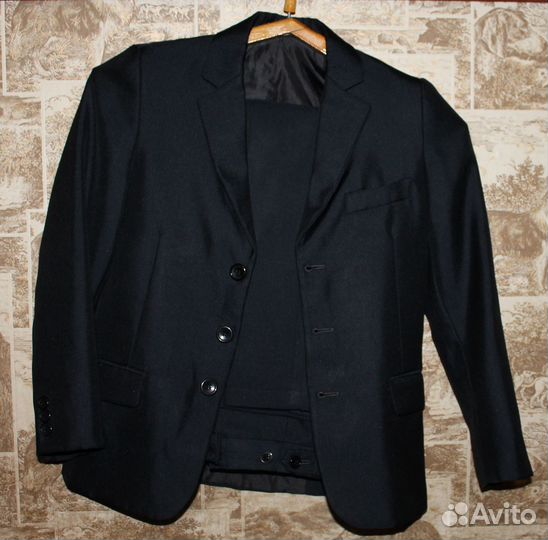 Школьный костюм