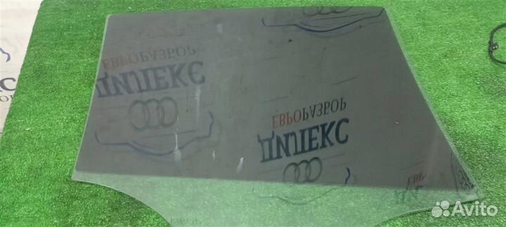 Стекло двери задней левой VW Golf V Plus 2005-2014