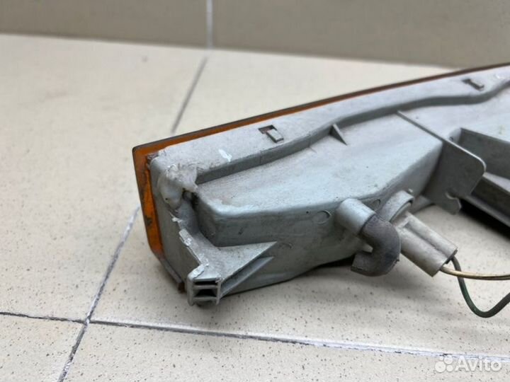 Указатель поворота правый Toyota Town/Masterace V