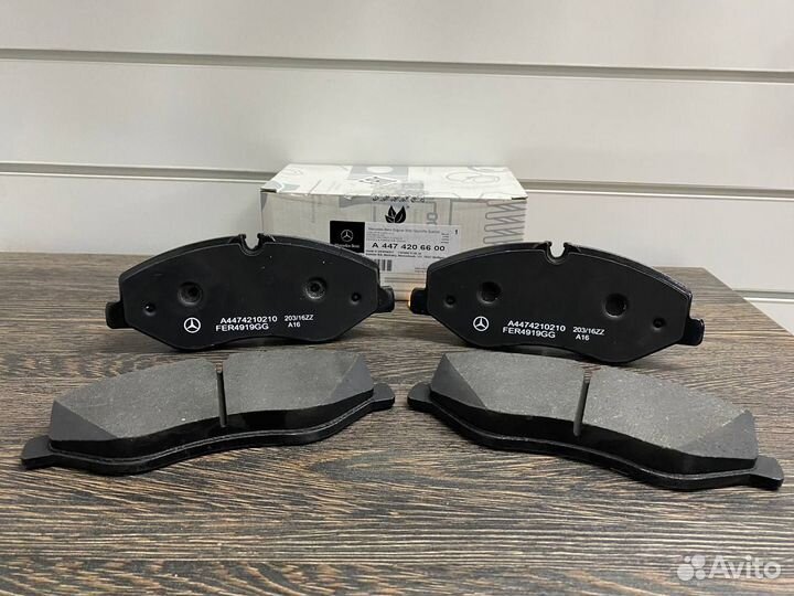 Колодки тормозные передние W447 Mercedes-Benz