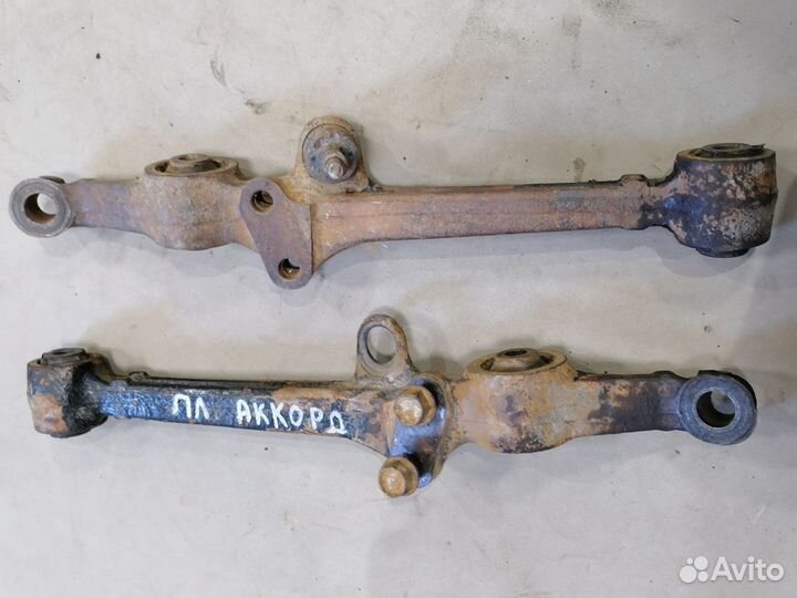 Рычаг передний нижний для Honda Accord 4 1990-1993