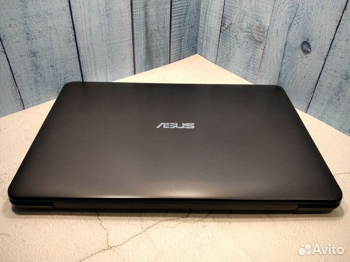 Игровой Asus 15.6 Дюйма с SSD + i5 + Nvidia 920M