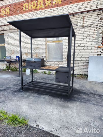 Мангал с крышей