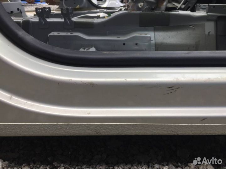 Порог со стойкой правый Volkswagen Tiguan 5N2 2011